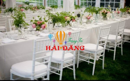 CHO THUÊ BÀN GHẾ KHAI TRƯƠNG