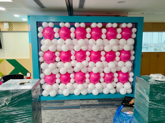 TRANG TRÍ BỨC TƯỜNG BONG BÓNG KÍCH NỔ SỰ KIỆN