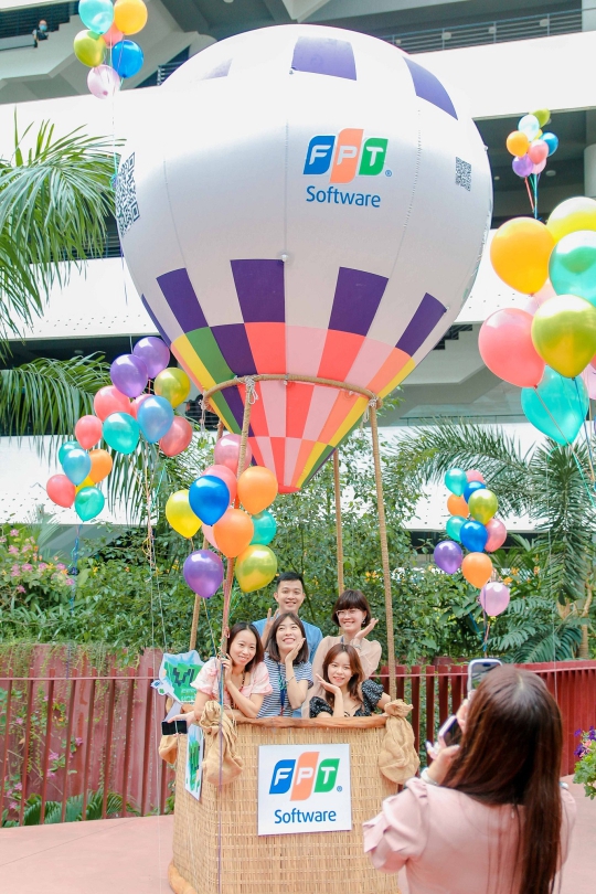 BÓNG KHÍ CẦU FPT TOWER 3